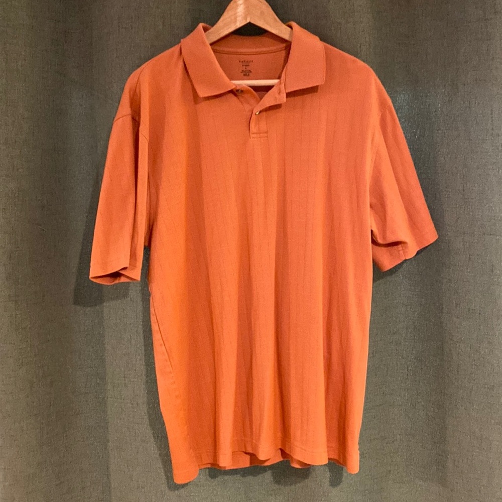 Rarely worn. Extremely good condition.